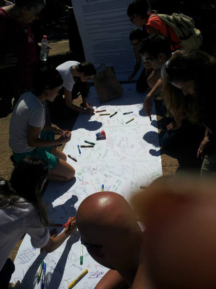 563647_623290321024685_1773211901_n        