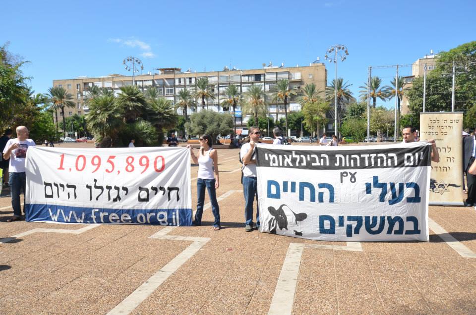 64211_623281547692229_2108028418_n        